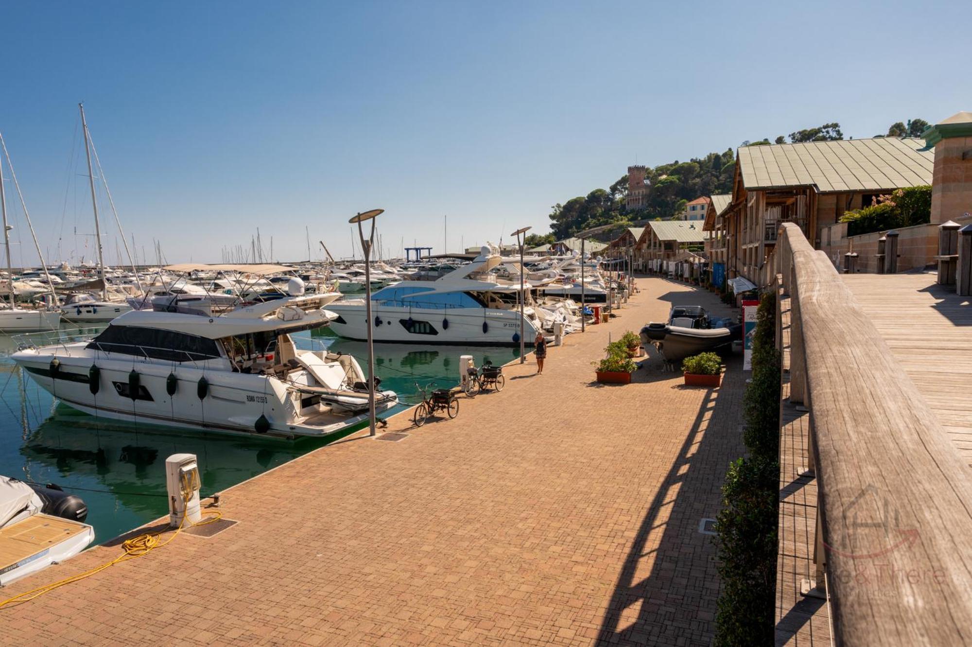 Garden & Sea View - Free Beach Access And Garage - Wifi Varraze Exterior foto